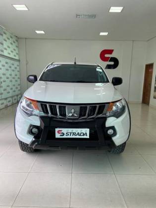 MITSUBISHI L200 TRITON 2.4 16V TURBO DIESEL OUTDOOR GLS CD 4X4 AUTOMÁTICO MITSUBISHI L200 TRITON 2.4 16V TURBO DIESEL OUTDOOR GLS CD 4X4 AUTOMÁTICO